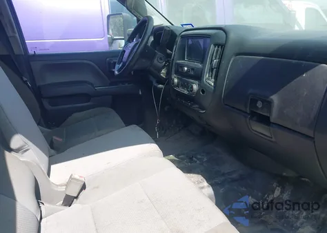 2018 Chevrolet Silverado 2500Hd Wt z USA, uszkodzony, nr VIN 1GC1CUEG5JF229474